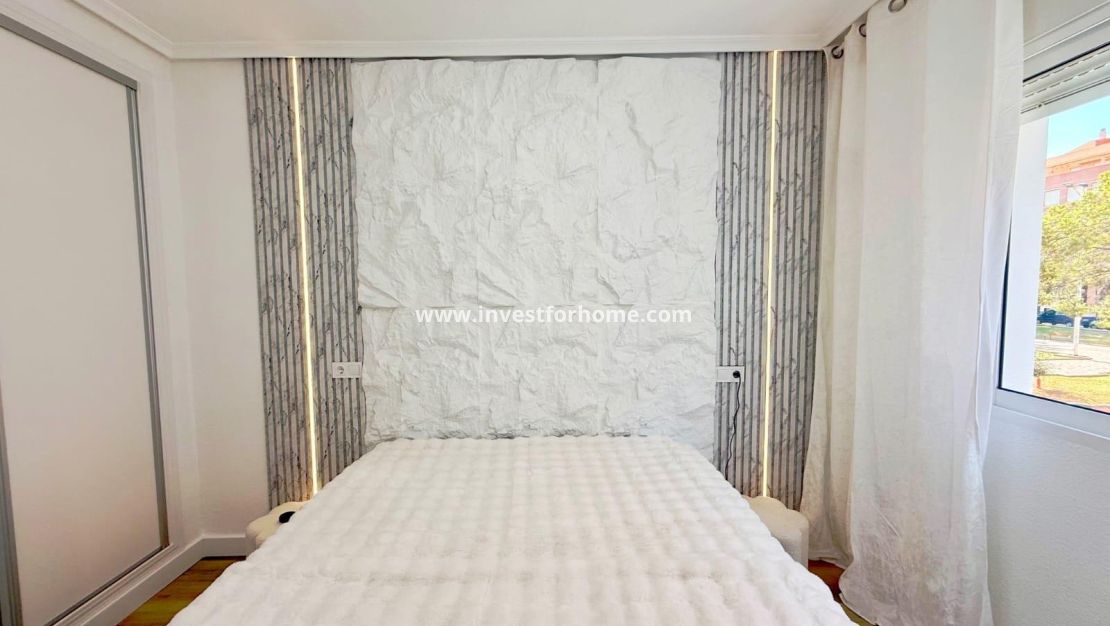 Sale - Apartment - Torrevieja - Playa del Cura
