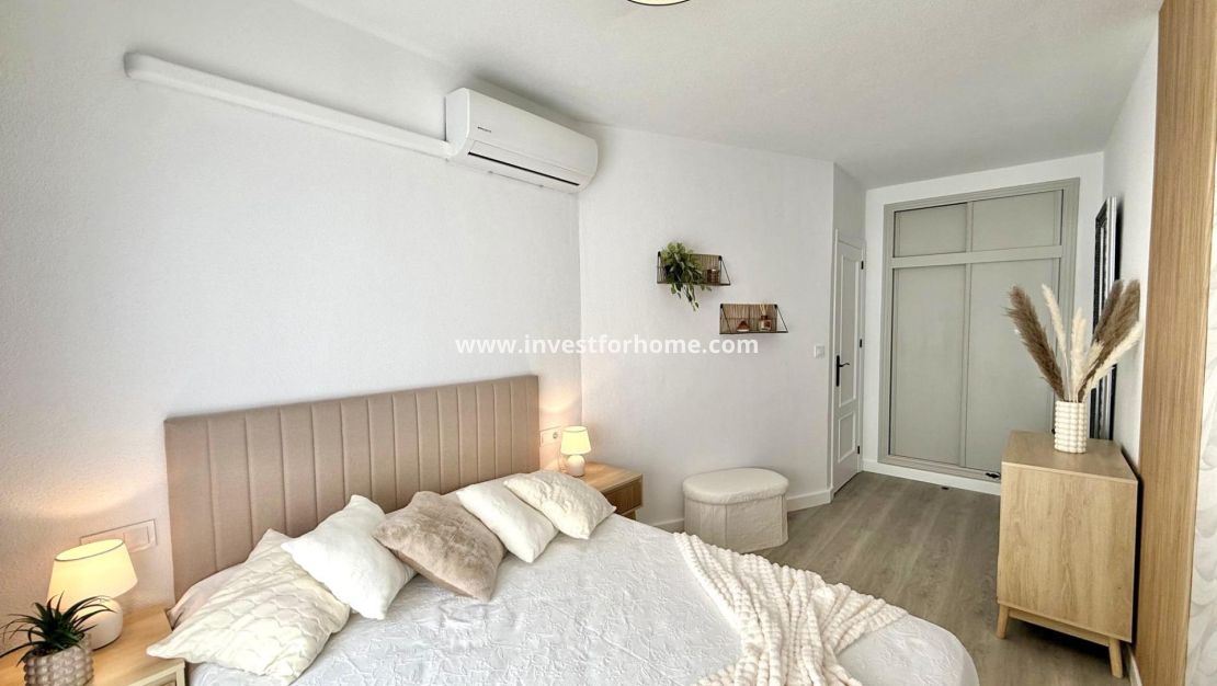 Sale - Apartment - Torrevieja - Playa del Cura
