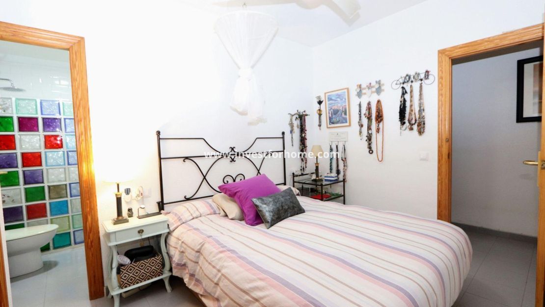 Sale - Apartment - Torrevieja - Playa Flamenca