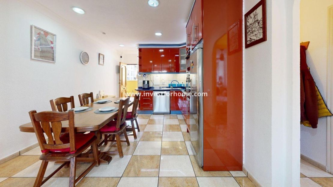 Sale - Apartment - Torrevieja - Puerto Deportivo