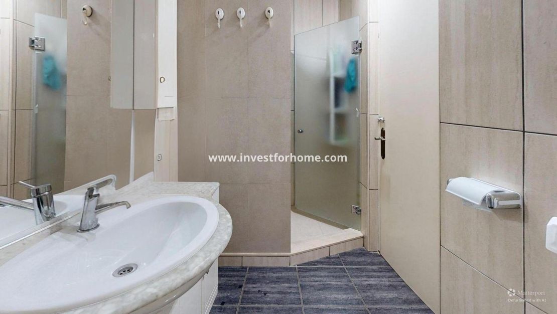 Sale - Apartment - Torrevieja - Puerto Deportivo