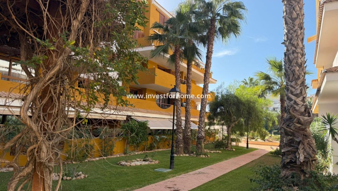 Sale - Apartment - Torrevieja - Punta prima