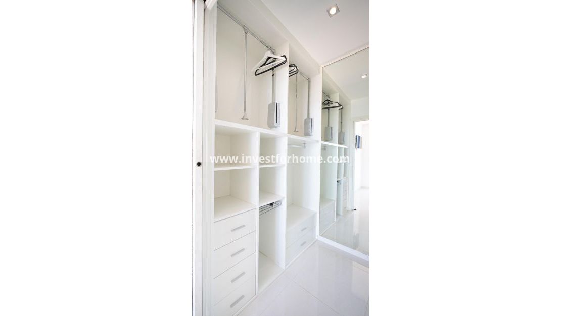 Sale - Apartment - Torrevieja - Punta prima