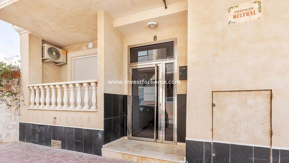 Sale - Apartment - Torrevieja - Torrelamata - La Mata