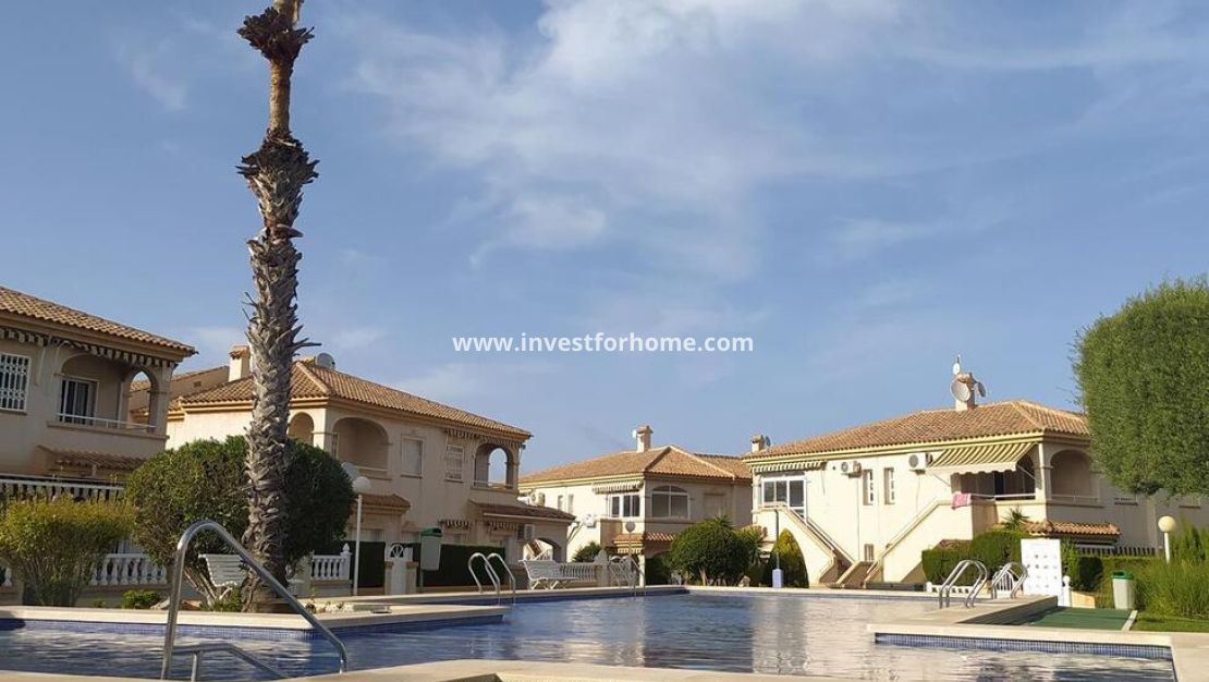 Sale - Apartment - Torrevieja - Torrelamata - La Mata