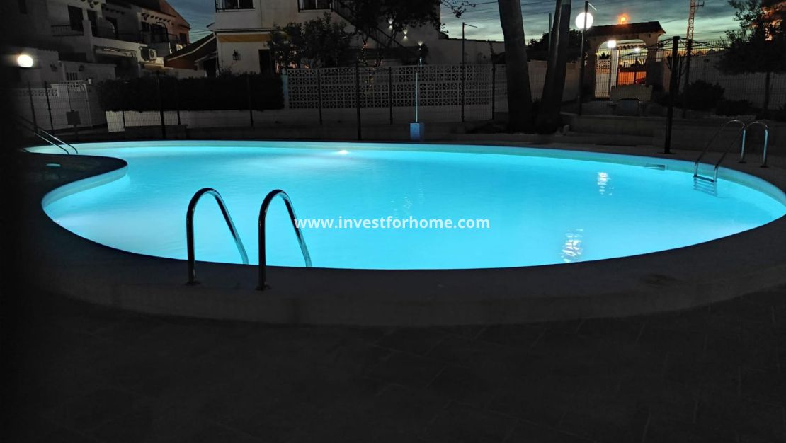 Sale - Apartment - Torrevieja - Torrelamata - La Mata