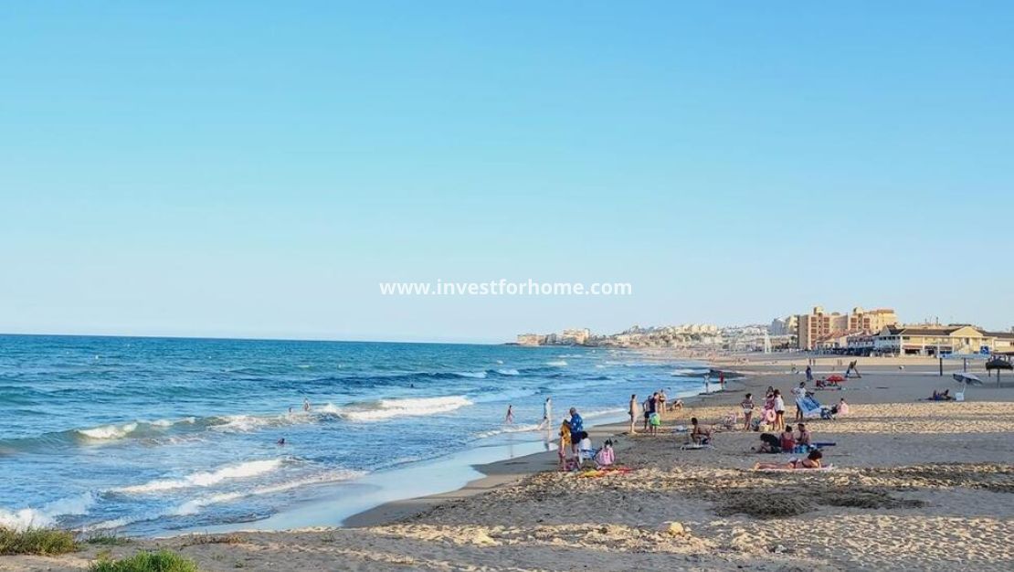 Sale - Apartment - Torrevieja - Torrelamata - La Mata