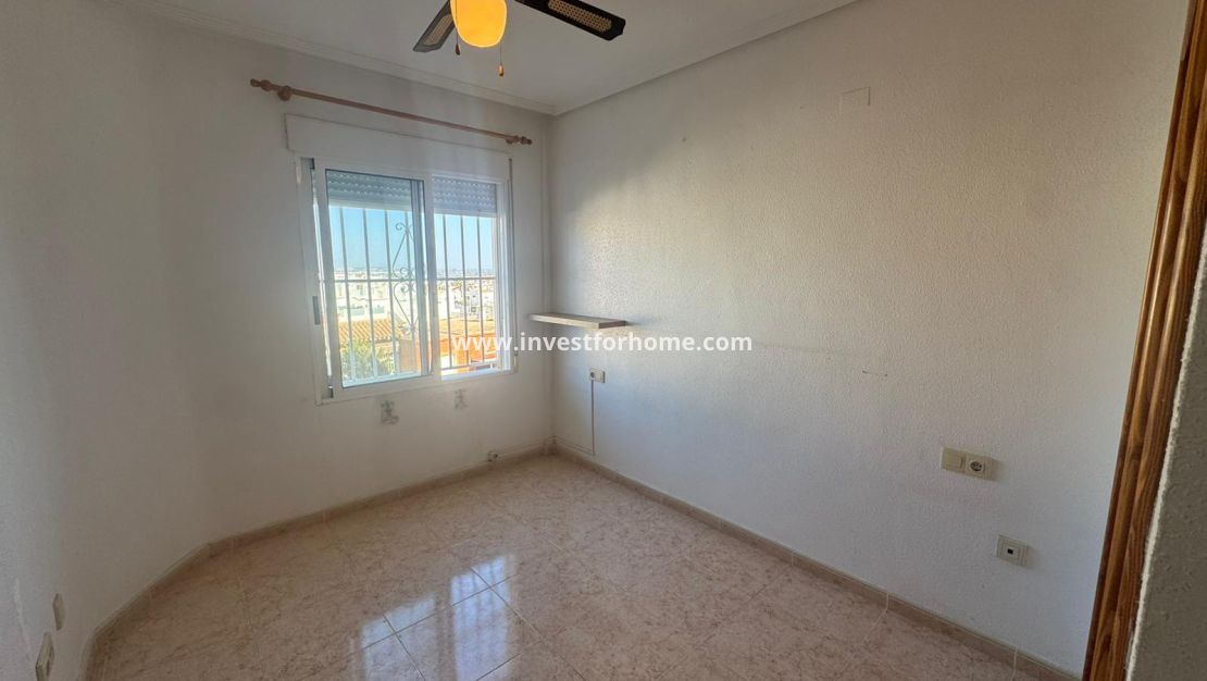 Sale - Apartment - Torrevieja - Torrelamata - La Mata