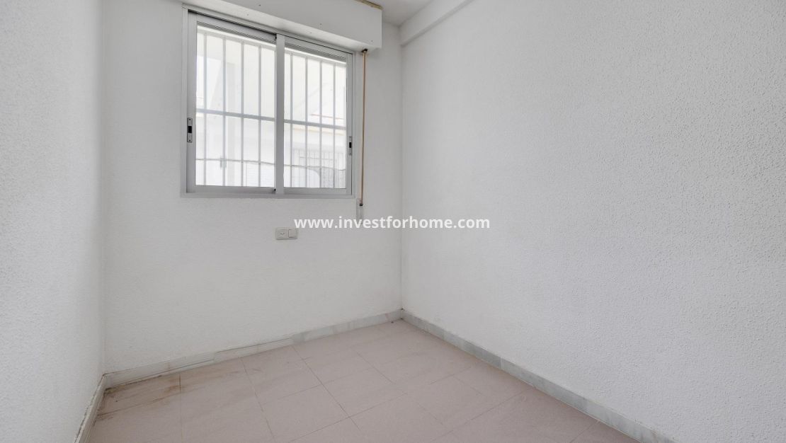 Sale - Apartment - Torrevieja - Torrelamata - La Mata