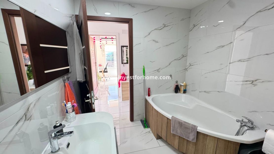Sale - Apartment - Torrevieja - Zona Los Frutales