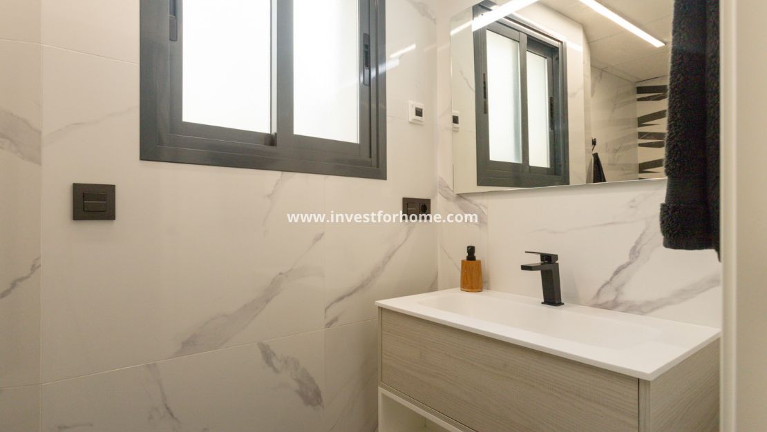 Sale - Apartment - Torrevieja