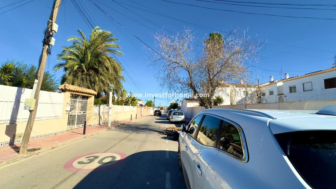 Sale - Bungalow - Orihuela Costa - Cabo Roig