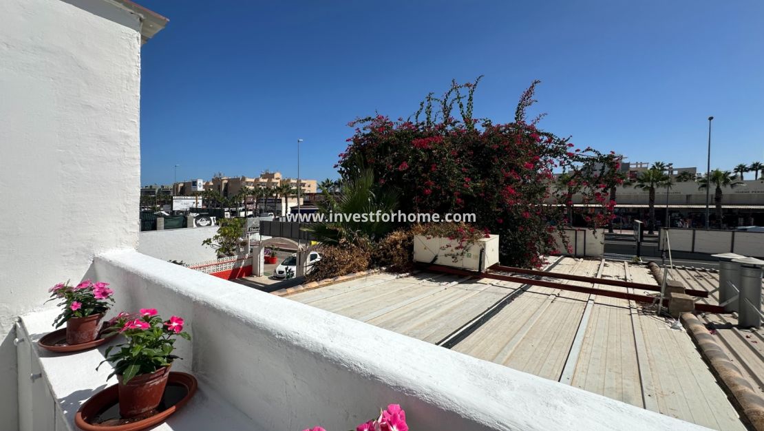 Sale - Bungalow - Orihuela Costa - Costa Blanca