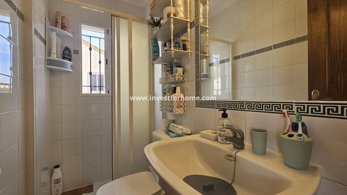 Sale - Bungalow - Orihuela Costa - Costa Blanca