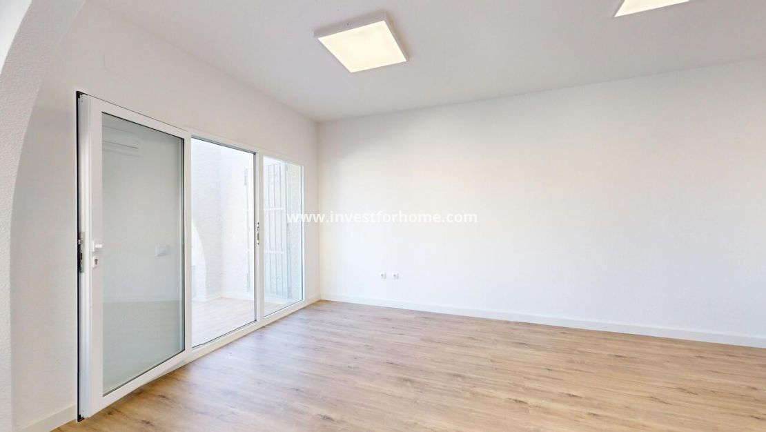 Sale - Bungalow - Orihuela Costa - Costa Blanca