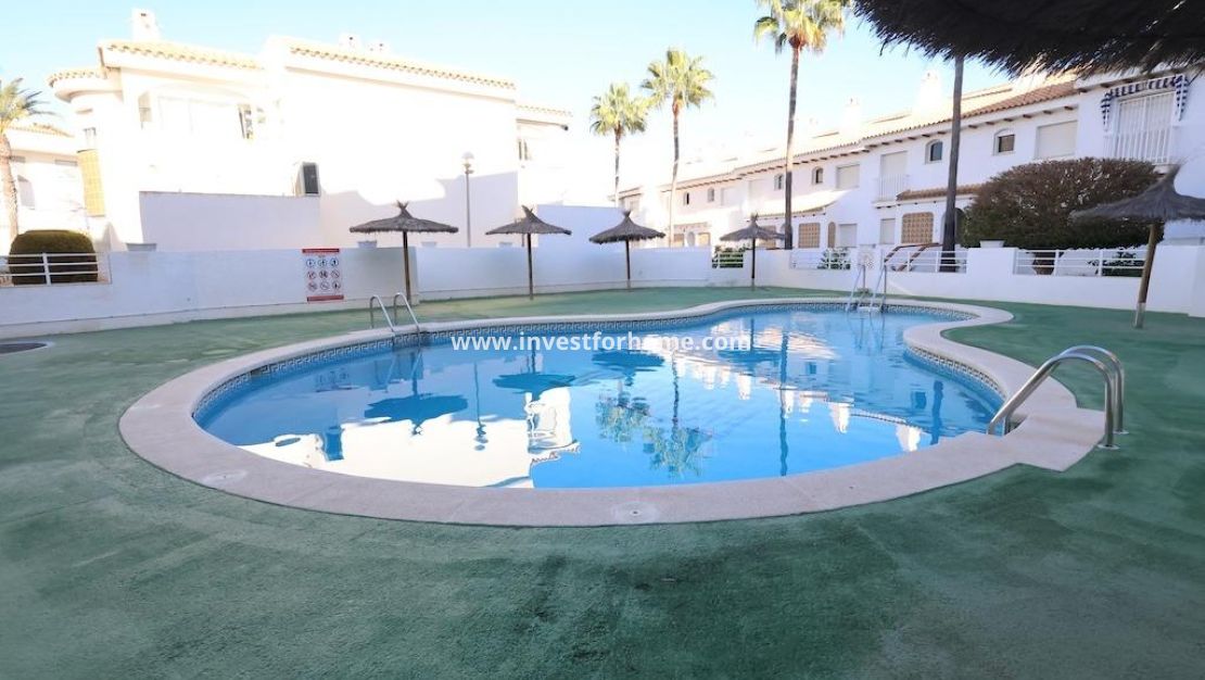 Sale - Bungalow - Orihuela Costa - Costa Blanca