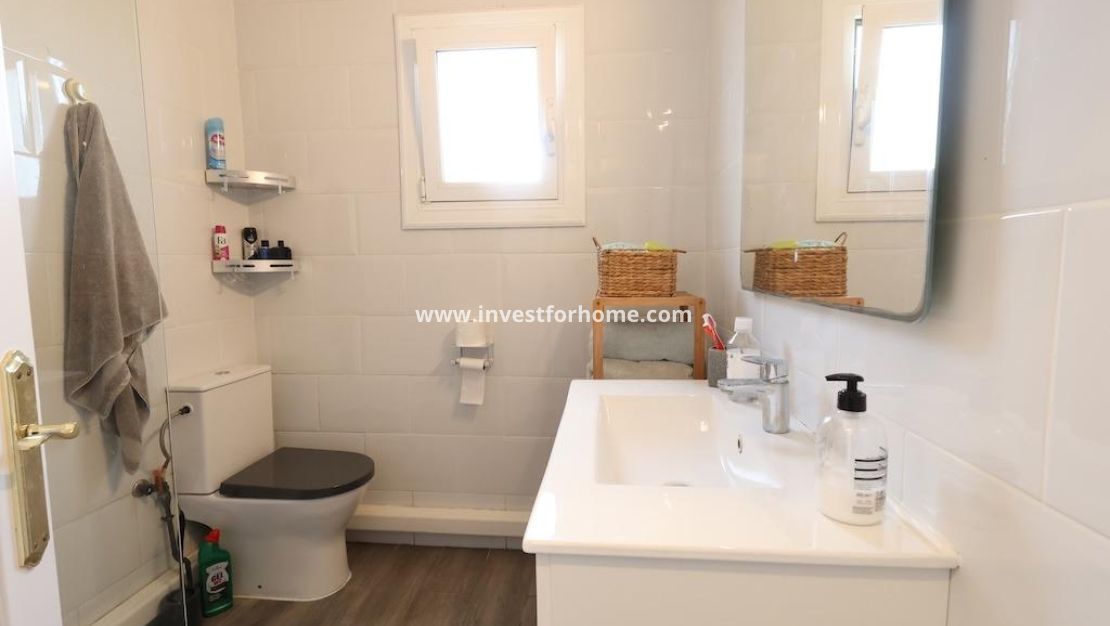 Sale - Bungalow - Orihuela Costa - Costa Blanca