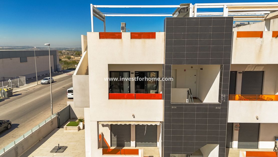 Sale - Bungalow - Orihuela Costa - Costa Blanca