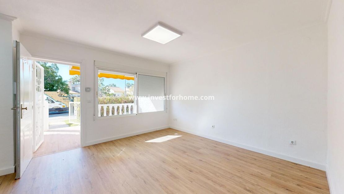 Sale - Bungalow - Orihuela Costa - Costa Blanca
