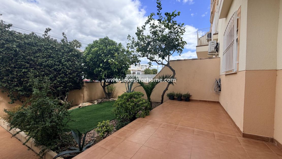 Sale - Bungalow - Orihuela Costa - Costa Blanca