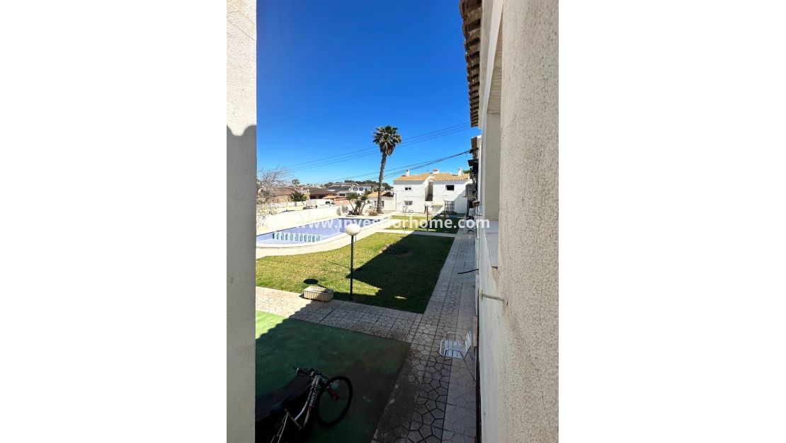 Sale - Bungalow - Orihuela Costa - Costa Blanca