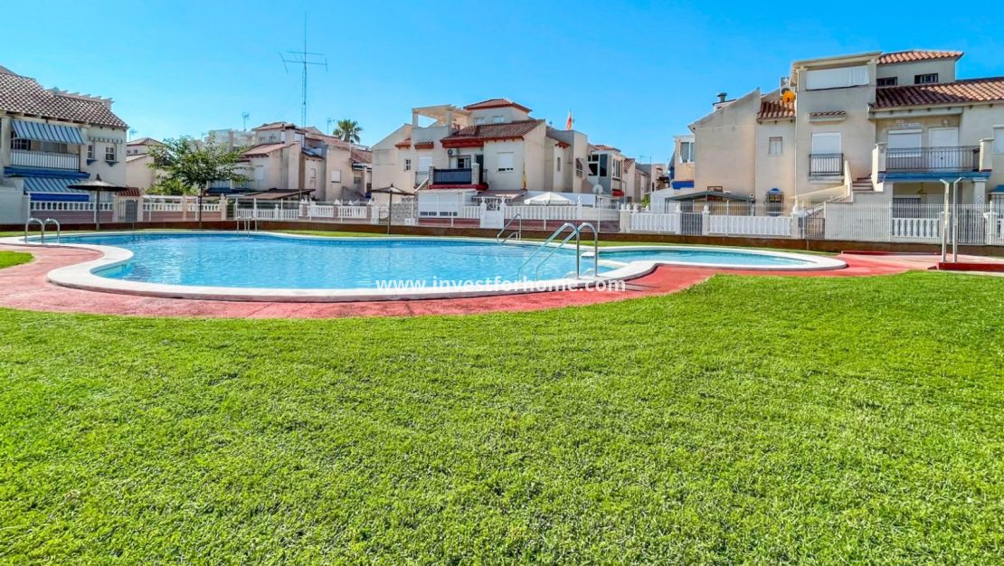 Sale - Bungalow - Orihuela Costa - Costa Blanca