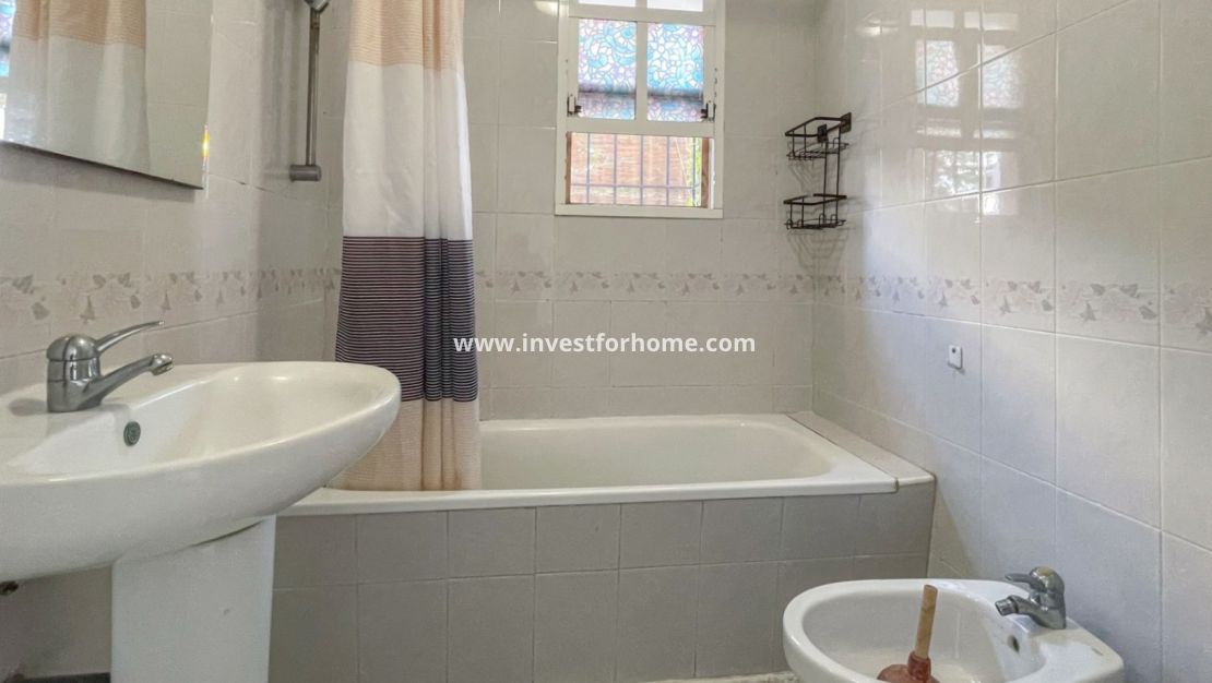Sale - Bungalow - Orihuela Costa - Costa Blanca