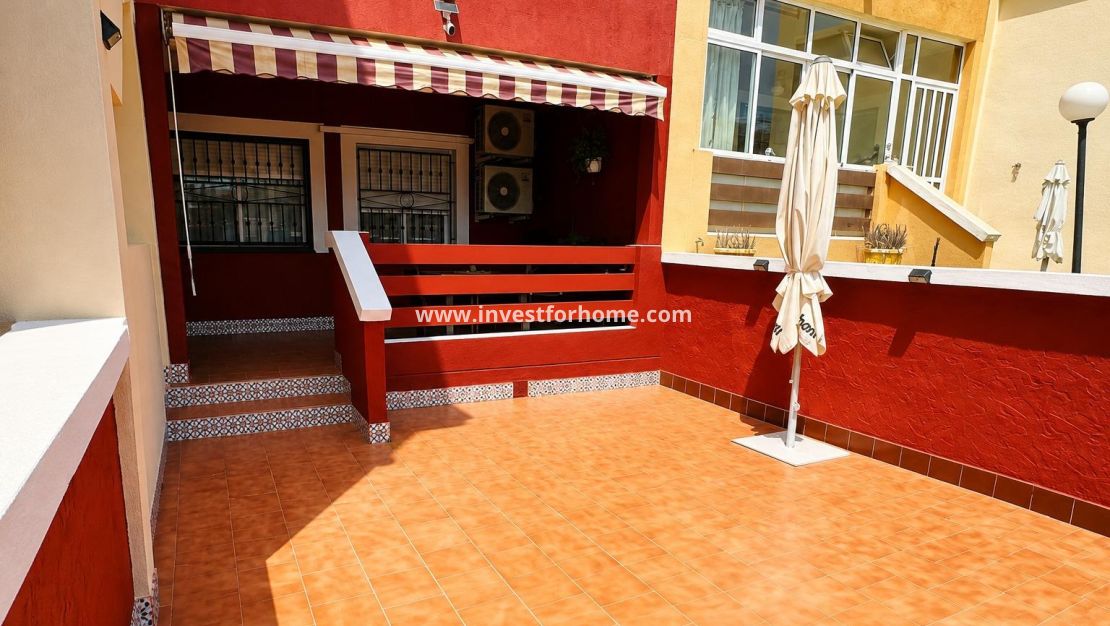 Sale - Bungalow - Orihuela Costa - Costa Blanca