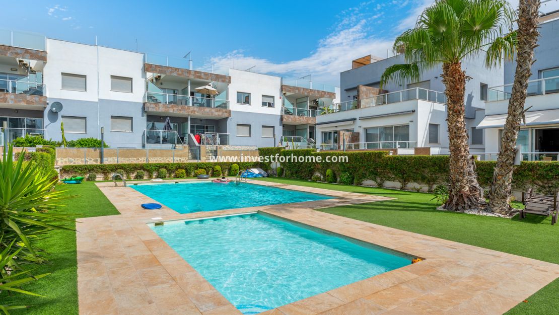 Sale - Bungalow - Orihuela Costa - Costa Blanca