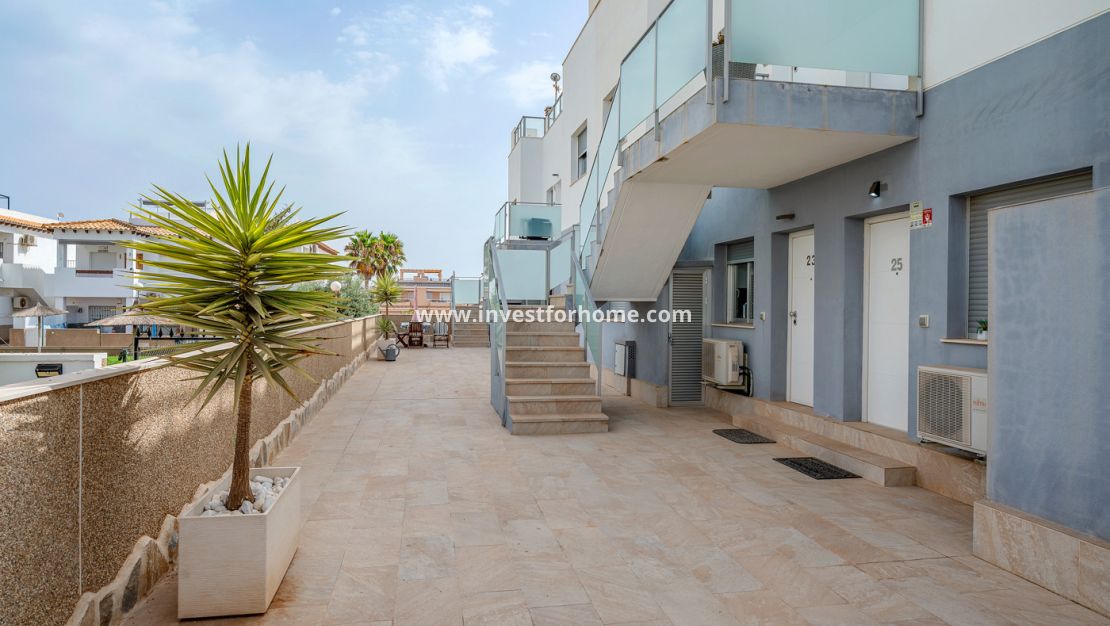 Sale - Bungalow - Orihuela Costa - Costa Blanca