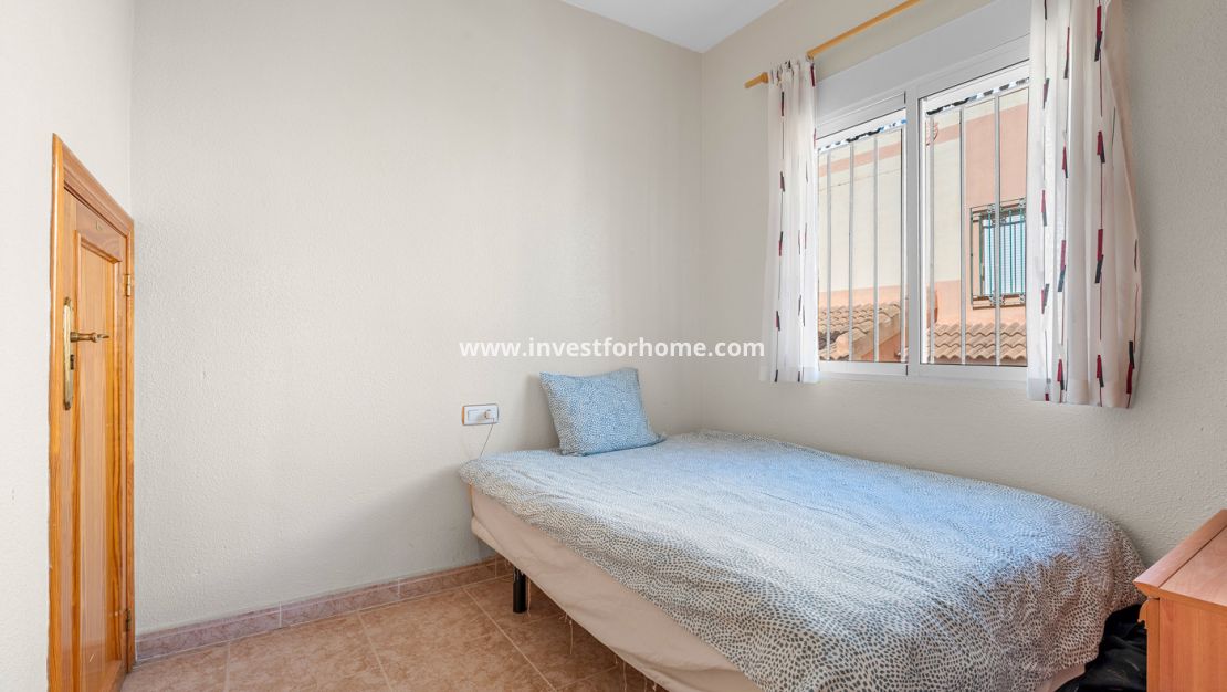Sale - Bungalow - Orihuela Costa - Costa Blanca