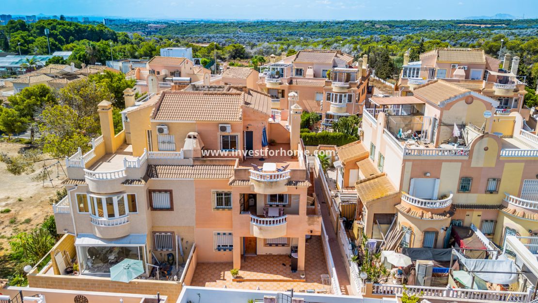 Sale - Bungalow - Orihuela Costa - Costa Blanca