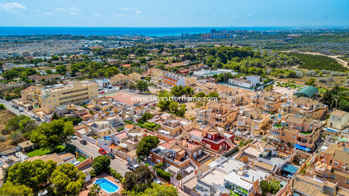 Sale - Bungalow - Orihuela Costa - Costa Blanca