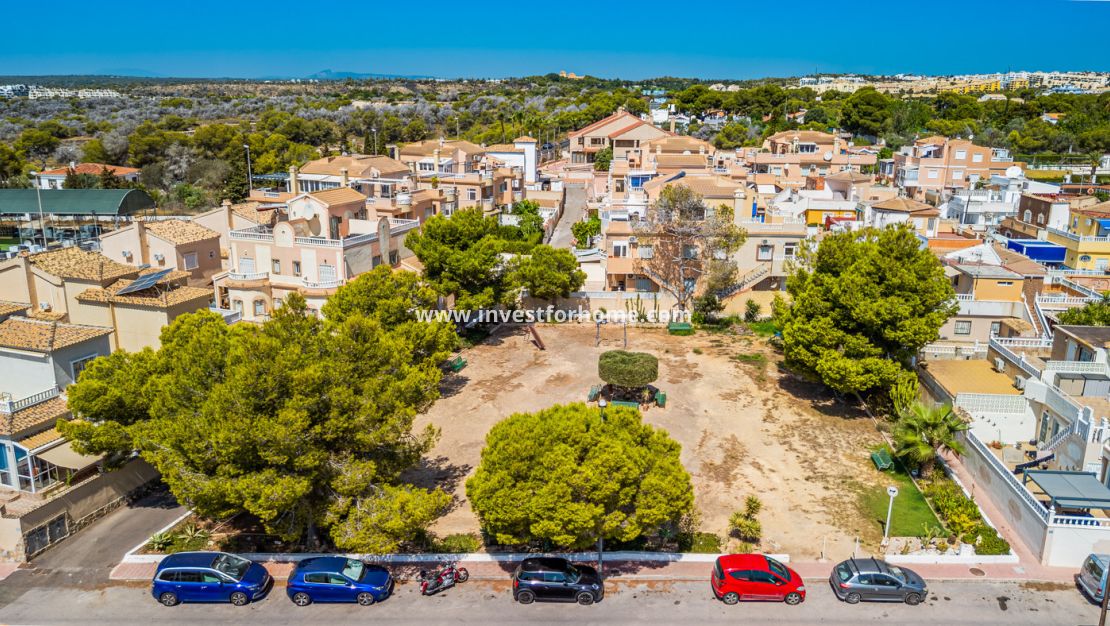 Sale - Bungalow - Orihuela Costa - Costa Blanca