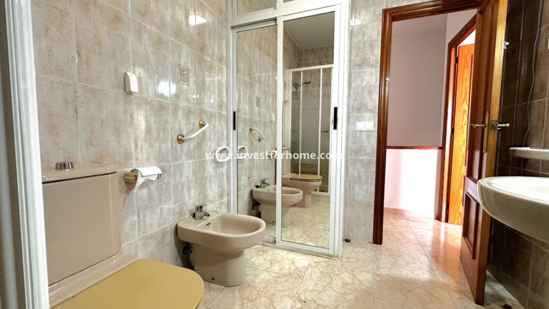 Sale - Bungalow - Orihuela Costa - Inland