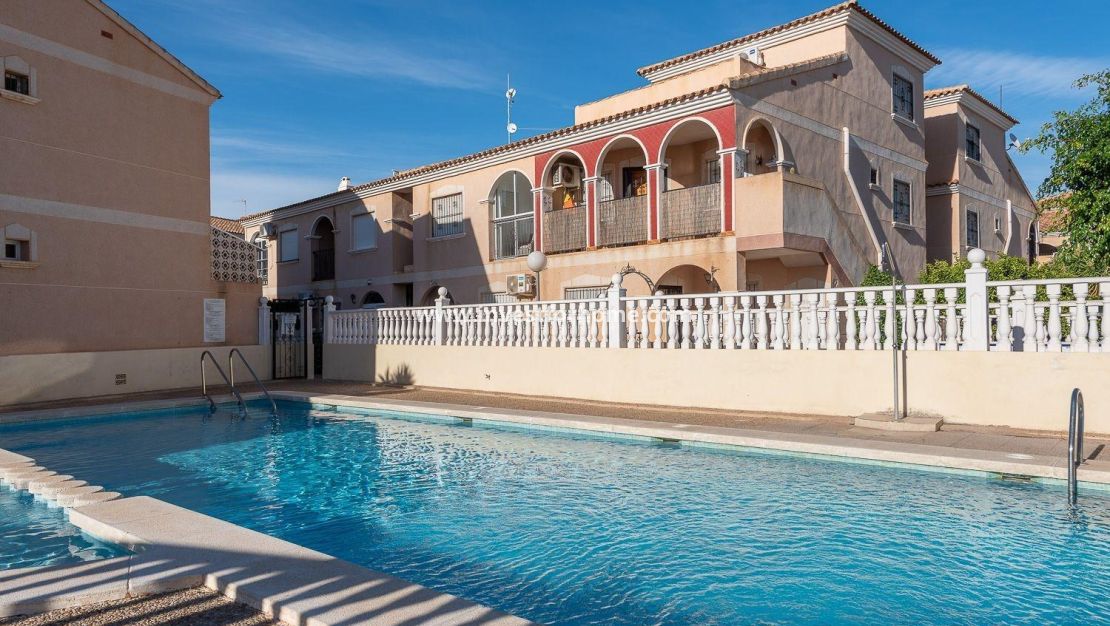 Sale - Bungalow - Orihuela Costa - La Regia