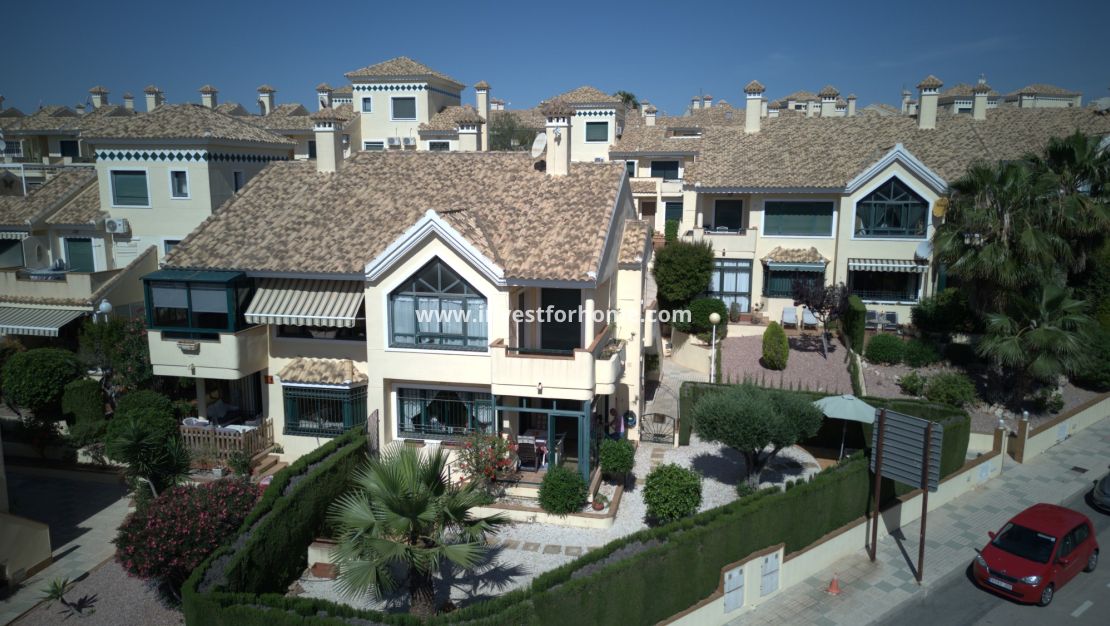 Sale - Bungalow - Orihuela Costa - Lomas De Campoamor Golf