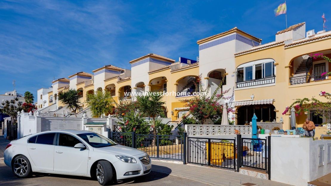 Sale - Bungalow - Orihuela Costa - Los Altos