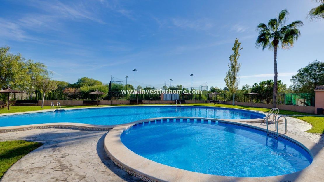 Sale - Bungalow - Orihuela Costa - Los Altos