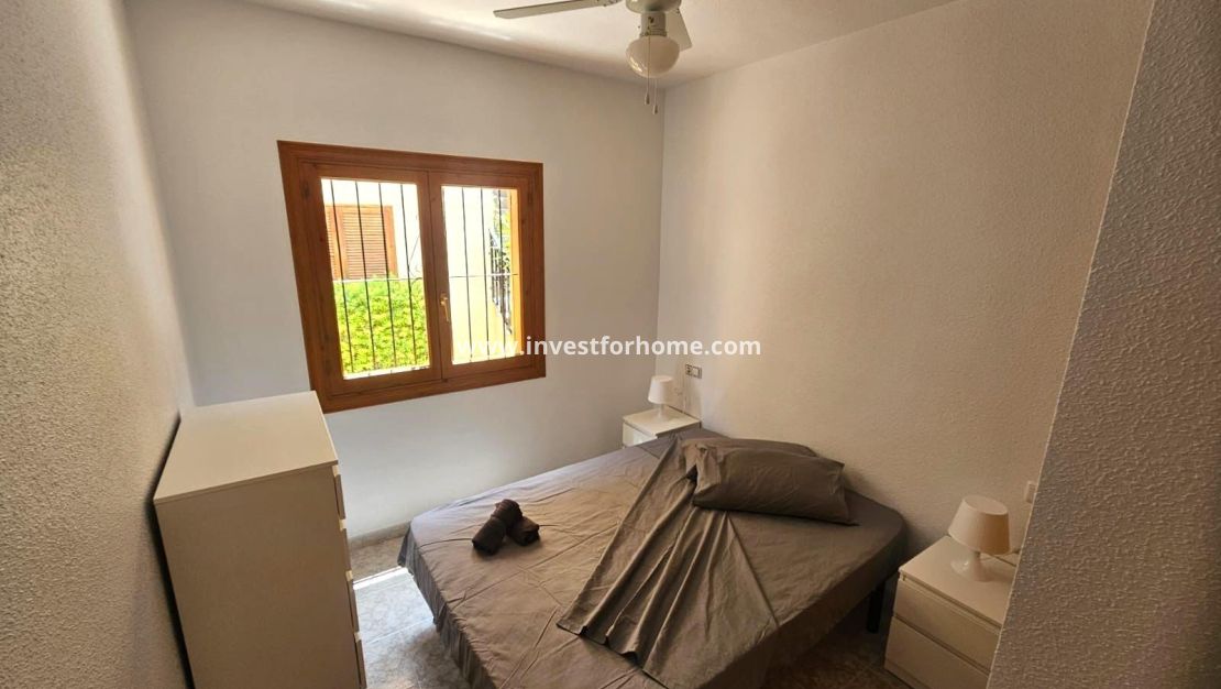 Sale - Bungalow - Orihuela Costa - Playa Flamenca