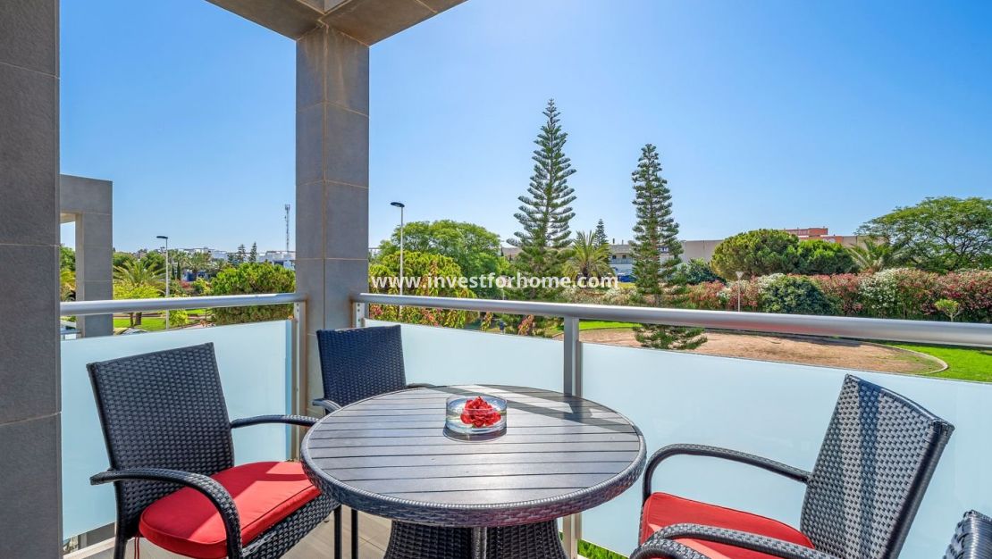 Sale - Bungalow - Orihuela Costa - Punta Prima