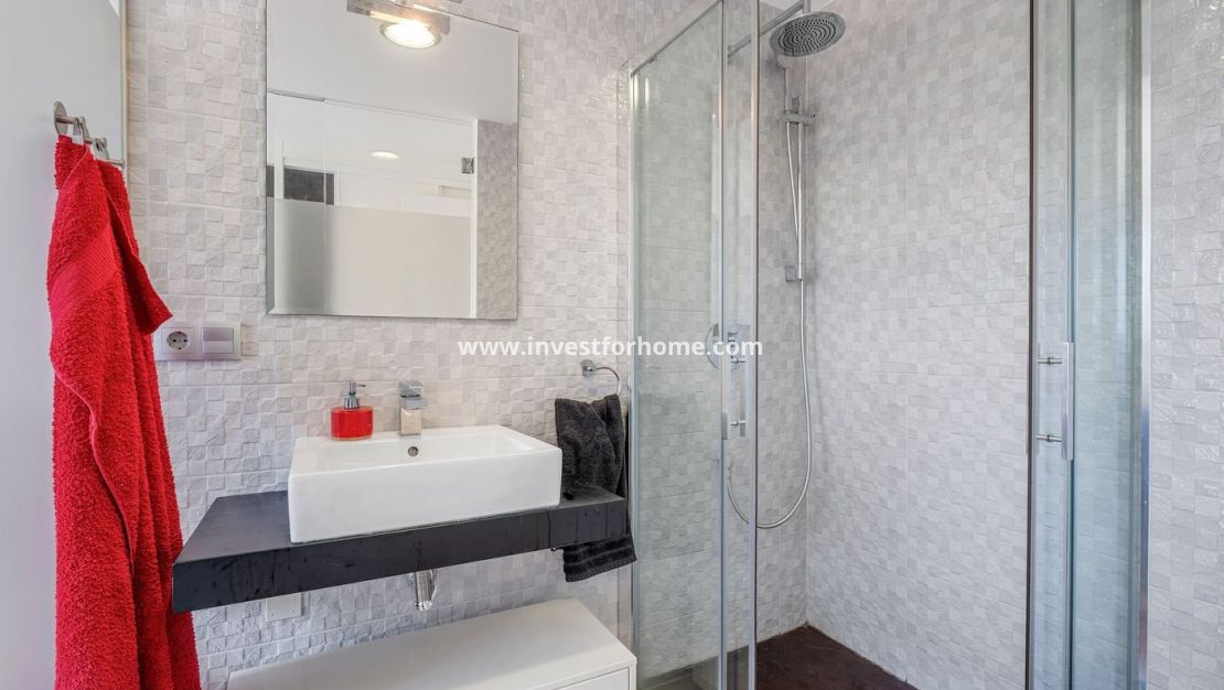 Sale - Bungalow - Orihuela Costa - Punta Prima