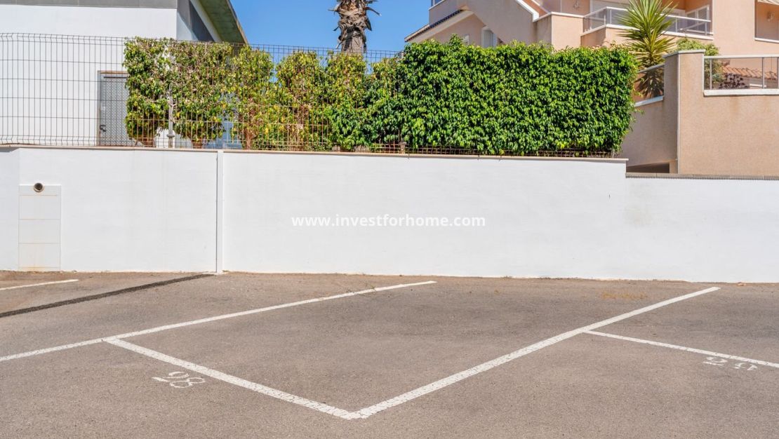 Sale - Bungalow - Orihuela Costa - Punta Prima