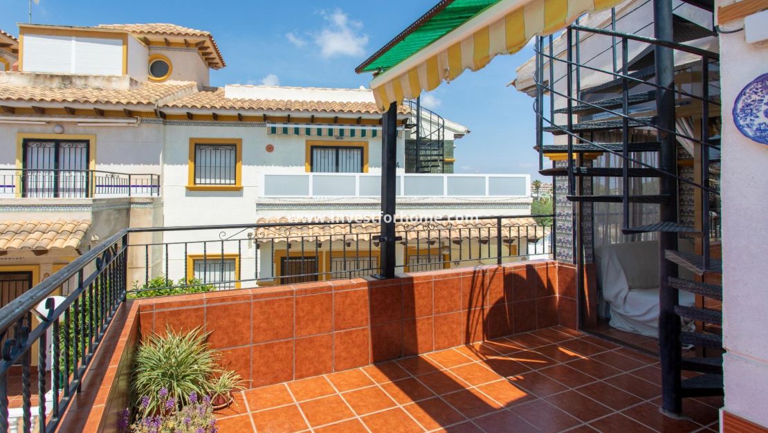 Sale - Bungalow - Orihuela Costa - Punta Prima