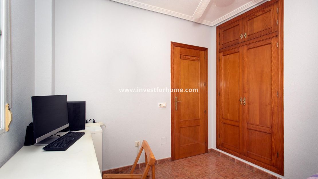 Sale - Bungalow - Orihuela Costa - Punta Prima