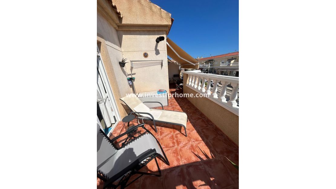 Sale - Bungalow - Torrevieja - aguas nuevas