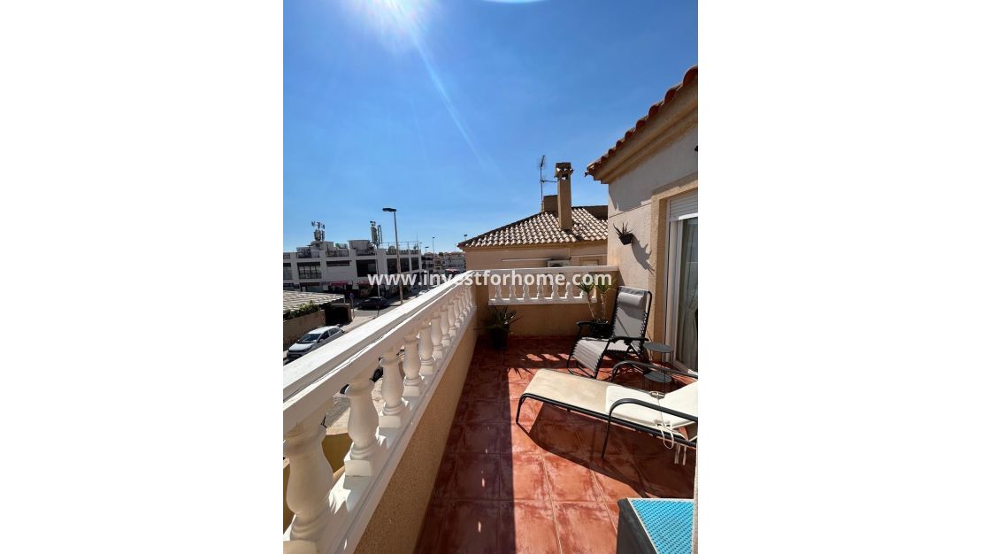 Sale - Bungalow - Torrevieja - aguas nuevas