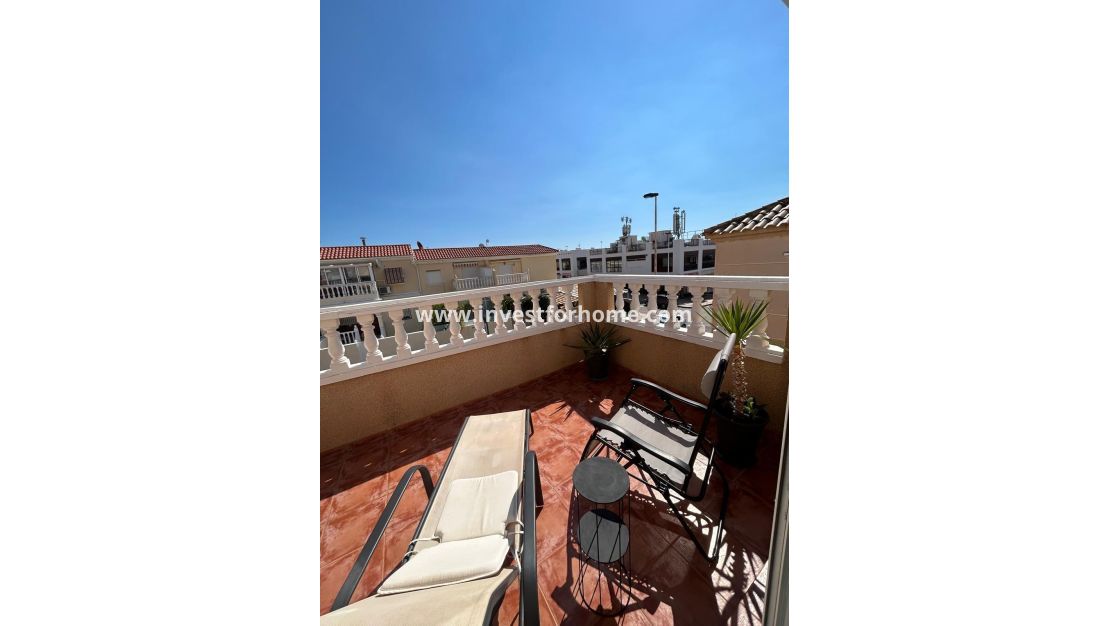 Sale - Bungalow - Torrevieja - aguas nuevas