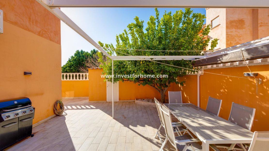 Sale - Bungalow - Torrevieja - aguas nuevas