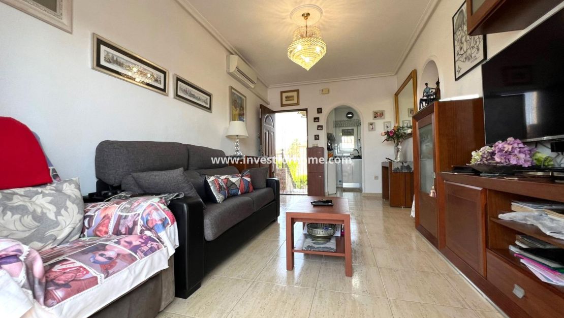 Sale - Bungalow - Torrevieja - aguas nuevas